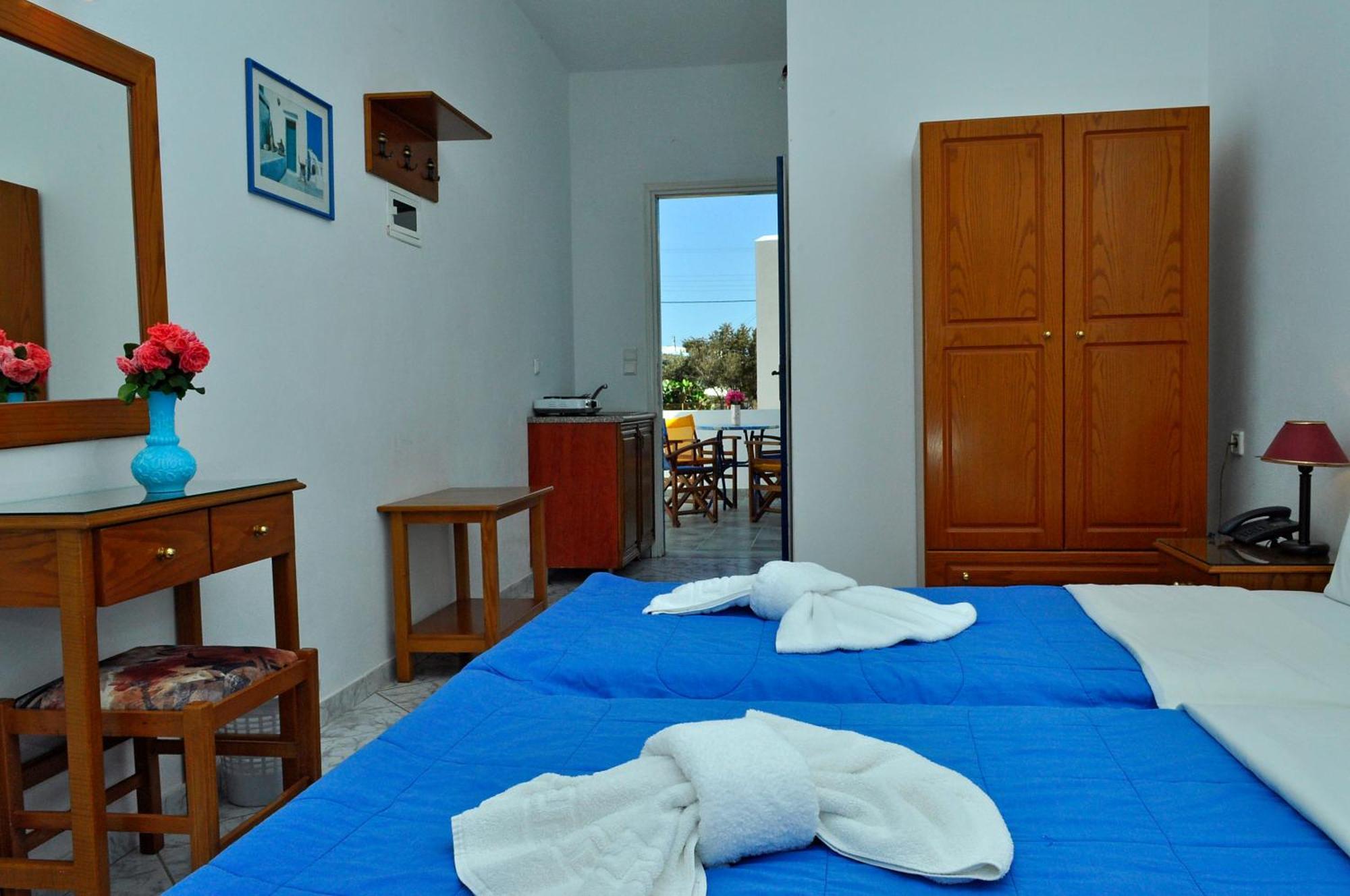 Atlantida Hotel Koufonisia Exterior photo